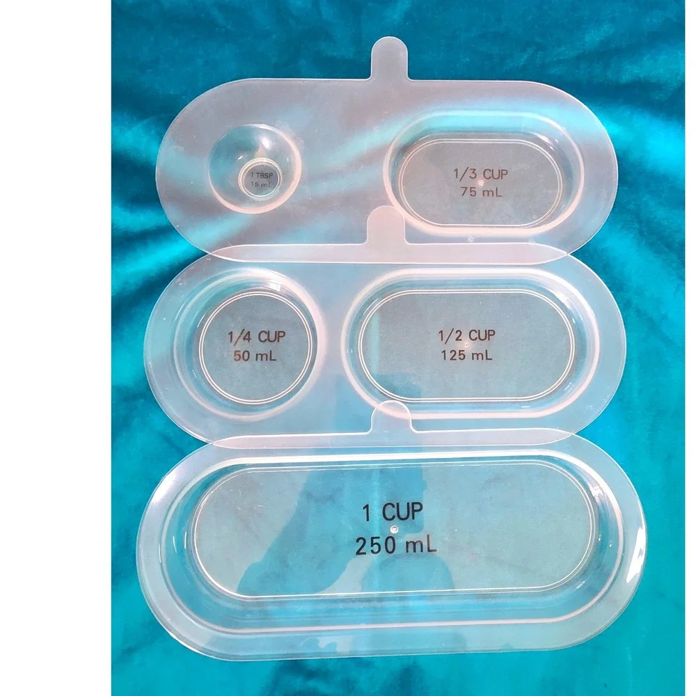Pampered Chef Cutting Board Flat Plastic Measuring Cup Insert #1028